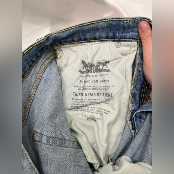Levi Strauss & Co Men’s 511 Lightwash Jeans - Picture 4 of 5